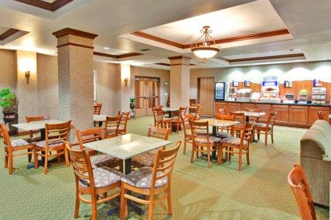 Holiday Inn Express Tehachapi By Ihg Kültér fotó